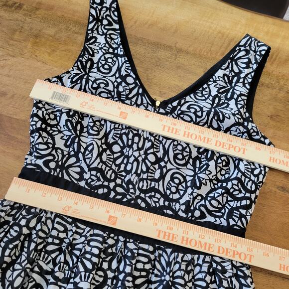 TAYLOR Womens Dress Sz 12 Abstract Floral Black White A Line Cotton Fir Flare - Picture 11 of 12